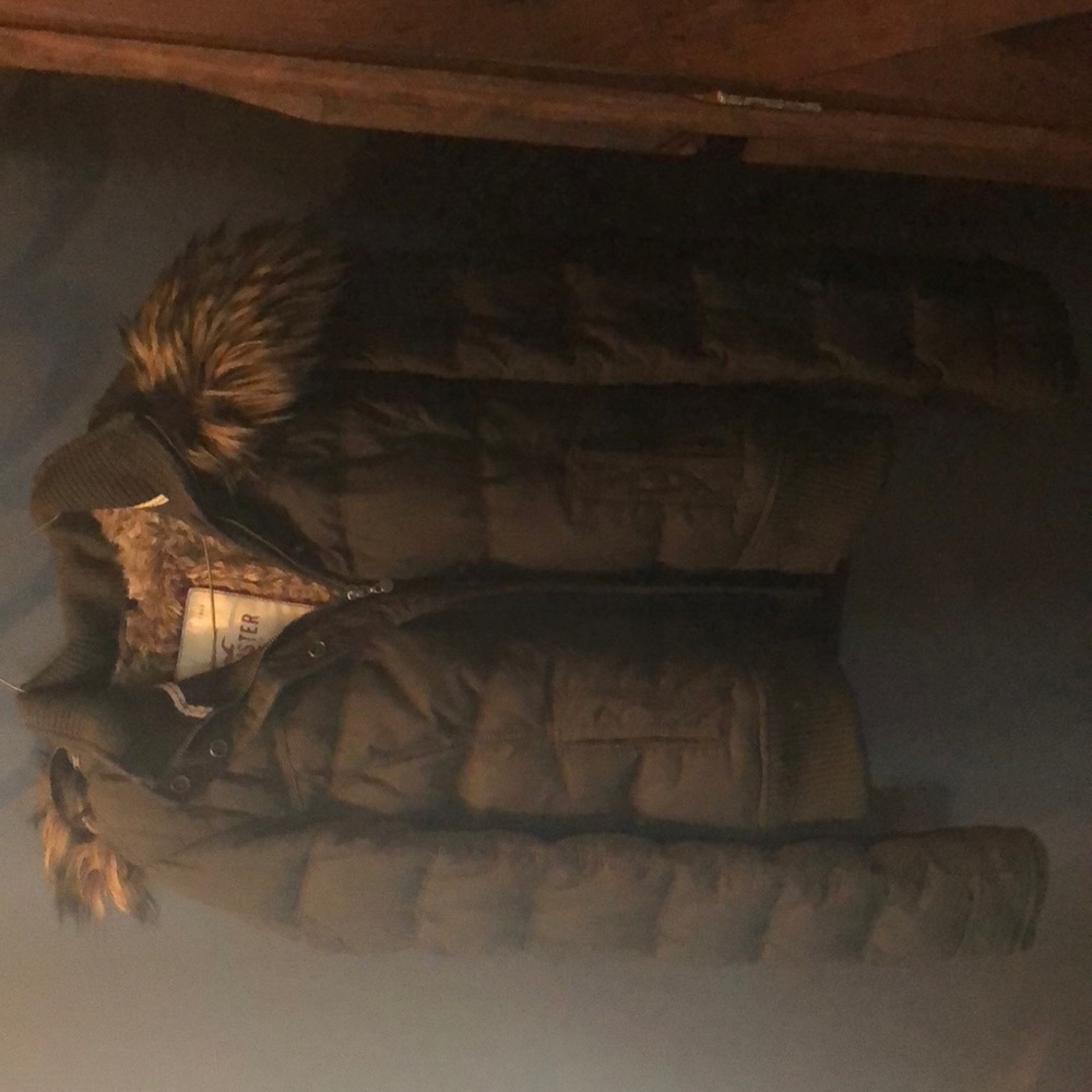 Hollister juniors down jacket